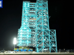 神二十一航天员到达发射塔架 静待飞天时刻【看点】