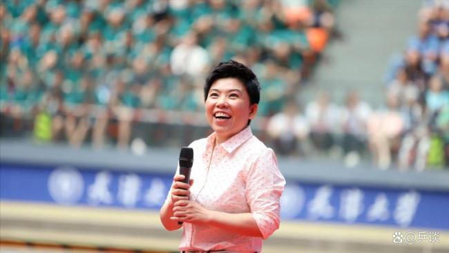邓亚萍锐评樊振东：他浑身都是球
