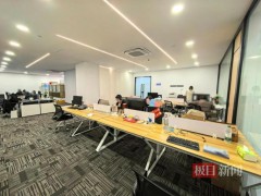 假装上班公司老板:不愿客户真上班 体验职场新潮流【看点】