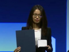 谁给王虹写了推荐信并不值得关注 谣言背后的真相【看点】